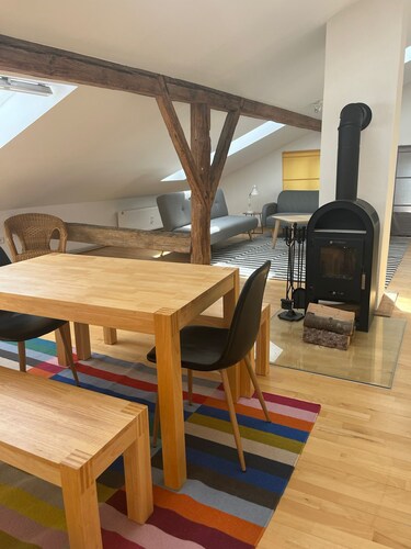 Lake Starnberg: Maisonette with wood-burning stoves, balcony, bathrooms 