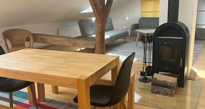 Lake Starnberg: Maisonette with wood-burning stoves, balcony, bathrooms