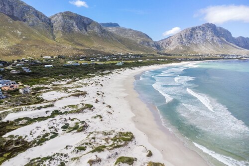 8 on Nivenia - Five Bedroom House, Sleeps 10