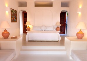 Villa, 4 Bedrooms, Private Pool, Beach View | Desk, laptop workspace, free WiFi - Lujosa Casa de 4 Recámaras con Alberca (Santa María Huatulco)