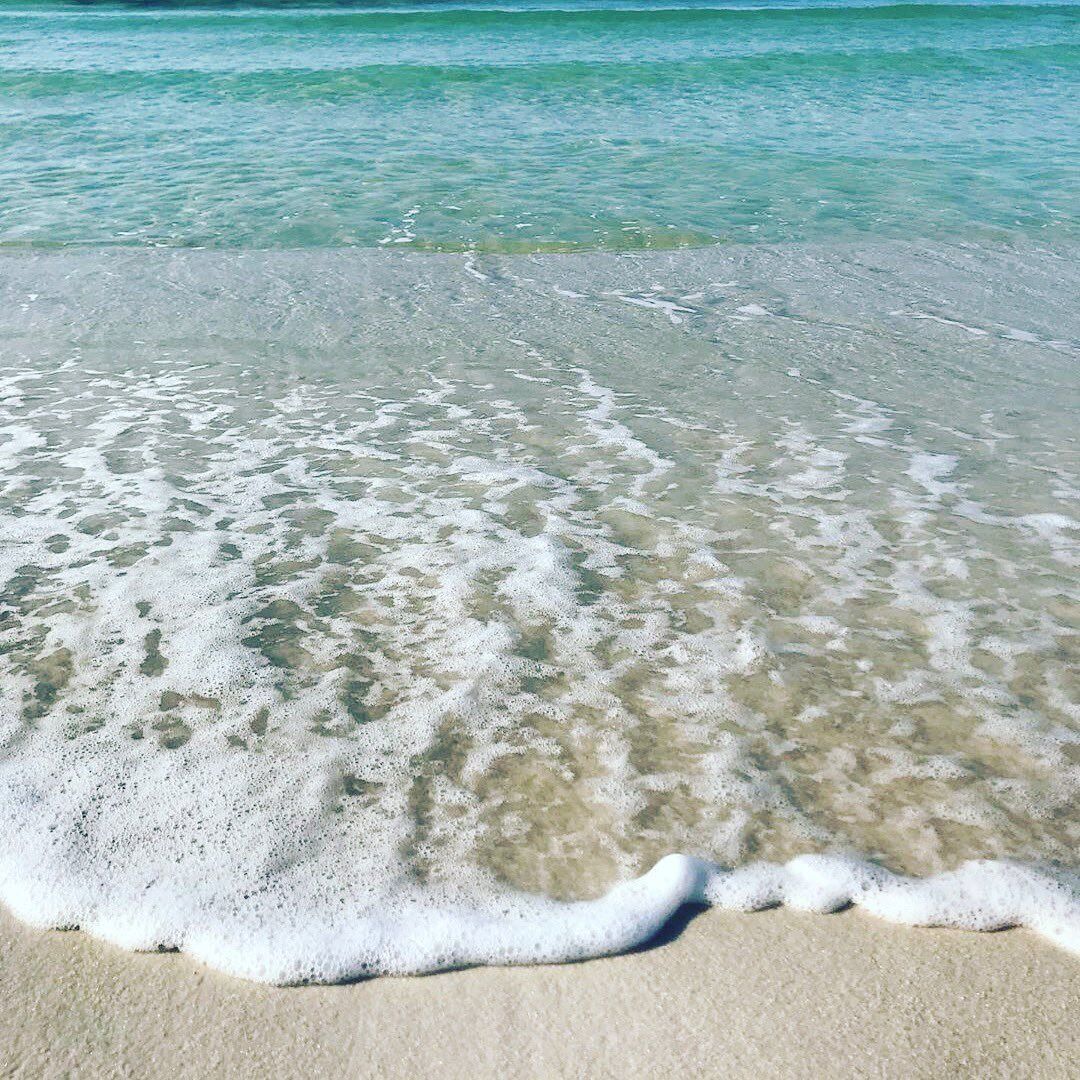Beach nearby, sun-loungers, beach towels