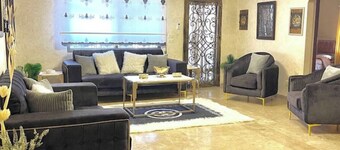 Classy 3 Bedroom Apartment