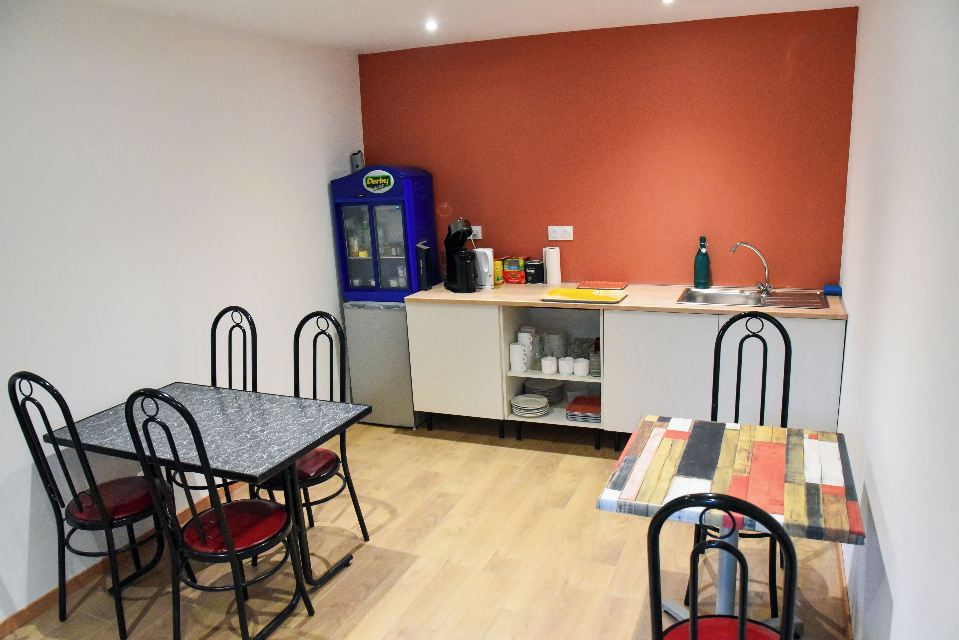 Daily buffet breakfast (EUR 9 per person)