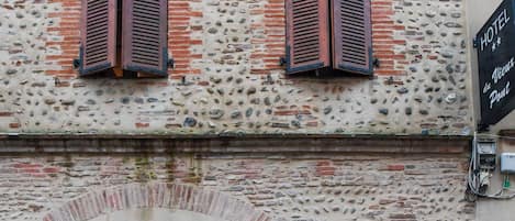 Façana frontal de l'allotjament