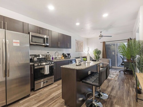 Cozy retreat w/fire pit & gym, pet-friendly