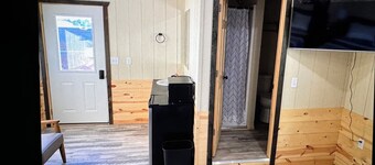 O’Neill Ventures’s Queen Cabin with WIFI