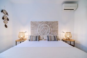 4 bedrooms, iron/ironing board, travel cot, free WiFi