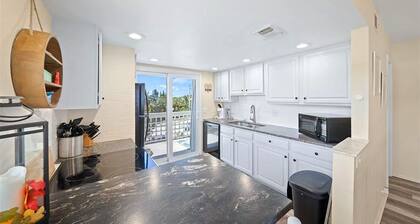 Turtle's Eggs Beach Front Unit# 02