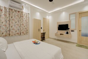 Chambre Exclusive | Espace de travail pour ordinateur portable, chambres insonorisées