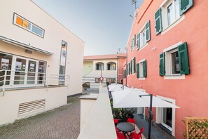 Front of property - Mirabel Apartments (Moneglia)