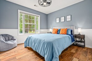 4 chambres, fer et planche à repasser, Wi-Fi, draps fournis