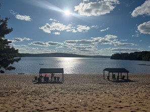 Sun-loungers, beach towels