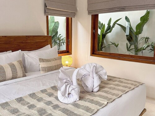 Muzeum Villas: 2 Bedrooms, 2 Bathroom, Wi-Fi, Kitchen, Private Pool 

