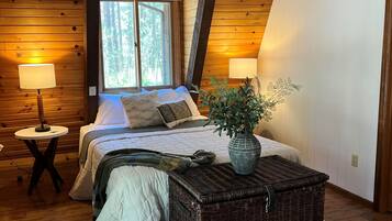 5 bedrooms, iron/ironing board, WiFi, bed sheets