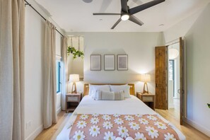 House (2 Bedrooms) | Interior - Mill Creek by Avantstay Modern Design, Patio, Hot Tub (Healdsburg)