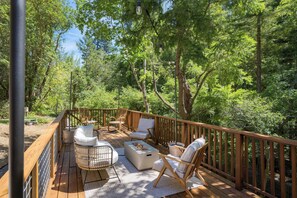 House (2 Bedrooms) | Interior - Mill Creek by Avantstay Modern Design, Patio, Hot Tub (Healdsburg)