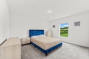 3 bedrooms, in-room safe, desk, iron/ironing board