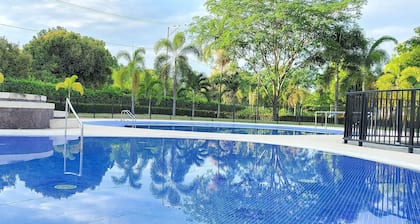 Encantadora Casa Piscina Privada AA Wifi