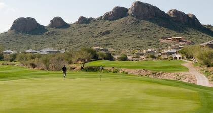 Quite Charming Updated 2 bedroom/1 bath home in Apache Junction, AZ