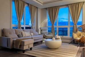 Smart TV, books, offices, computer monitors