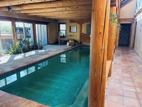 Northstar, a 4 bed house with pool, sauna, hot tub, in enchanting Arroyo Seco.