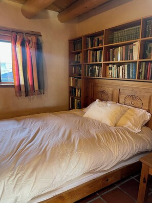 4 camere, una scrivania, ferro/asse da stiro, Wi-Fi gratuito