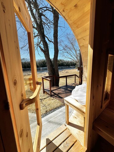 Black Rapids Retreat - 2 Lodges!