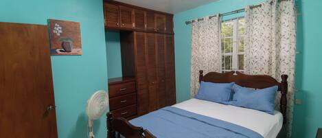 3 soverom, skrivebord, strykejern/-brett og wi-fi