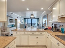 Horno, tostadora, servilletas de papel