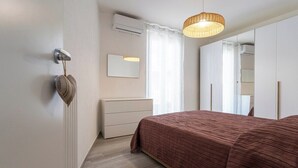 Unclassified image, 3 of 37, button - San Martino Suite: Novara Central Apartment (Novara)