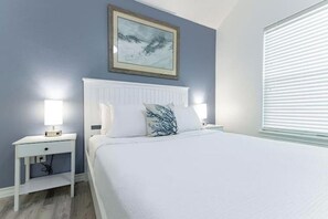 3 chambres, fer et planche à repasser, Wi-Fi, draps fournis