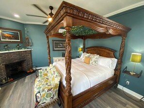 Suite (Ridgewood Forest) | Espacio para trabajar con laptop y wifi gratis