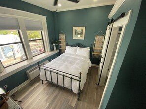 Boho Bungalow | Laptop workspace, free WiFi - The Roanoke Hotel (Sebring)