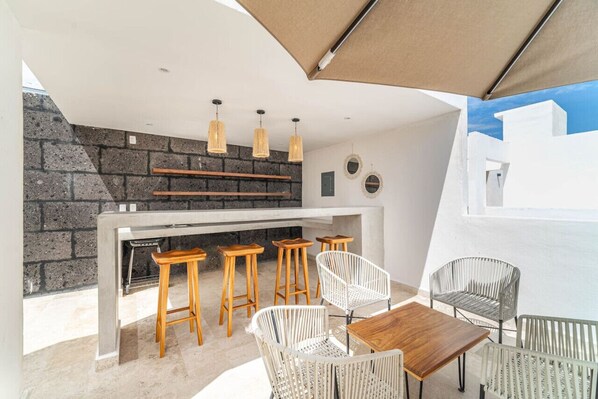 Terrace/patio - 1 BD Suite w/ Private Balcony, Rooftop Pool, Gym (Tulum)