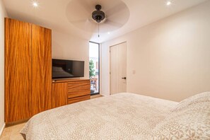 Free WiFi, bed sheets - 1 BD Suite w/ Private Balcony, Rooftop Pool, Gym (Tulum)