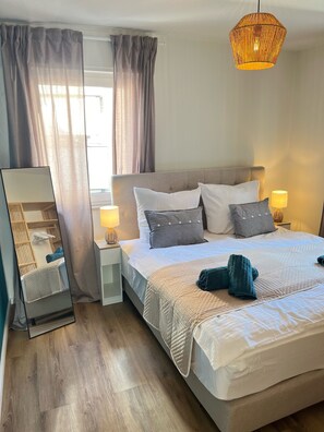 2 chambres, fer et planche à repasser, lit de bébé portatif, Wi-Fi