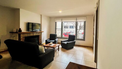 RentUp- Casa a pasos del Centro Cívico