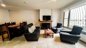 Maison, 2 chambres | Coin séjour