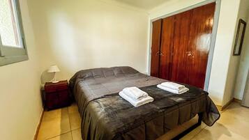 Casa, 2 habitaciones | 2 habitaciones y wifi gratis