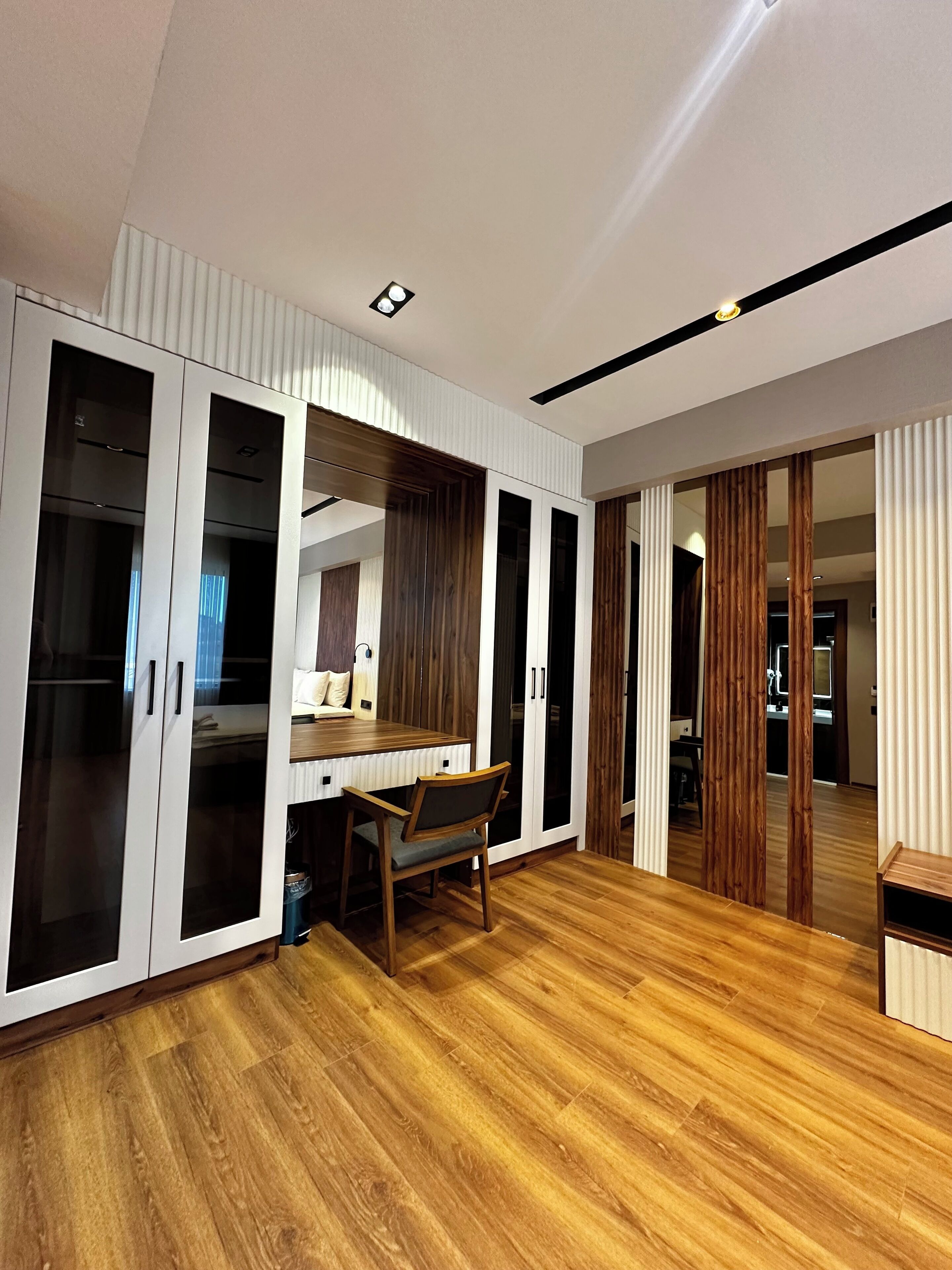 Junior Room | Egyptian cotton sheets, premium bedding, Tempur-Pedic beds, minibar