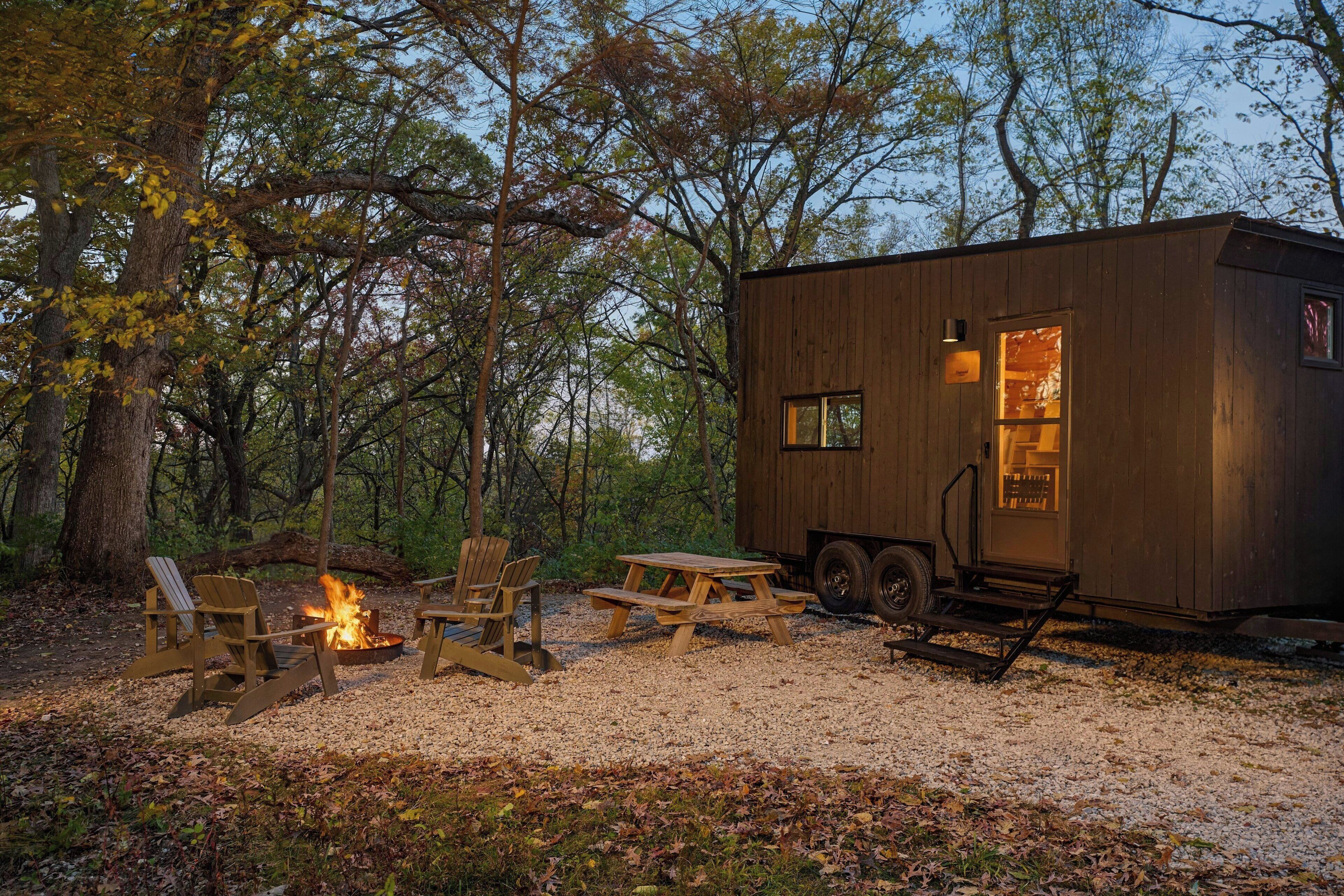 Standard Cabin, 1 Queen Bed | 1 bedroom, in-room safe, desk, laptop workspace