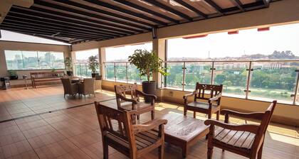 Padom Businesse Hotel