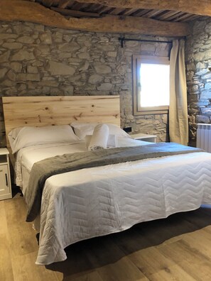 7 Schlafzimmer, Bügeleisen/Bügelbrett, kostenloses WLAN, Bettwäsche