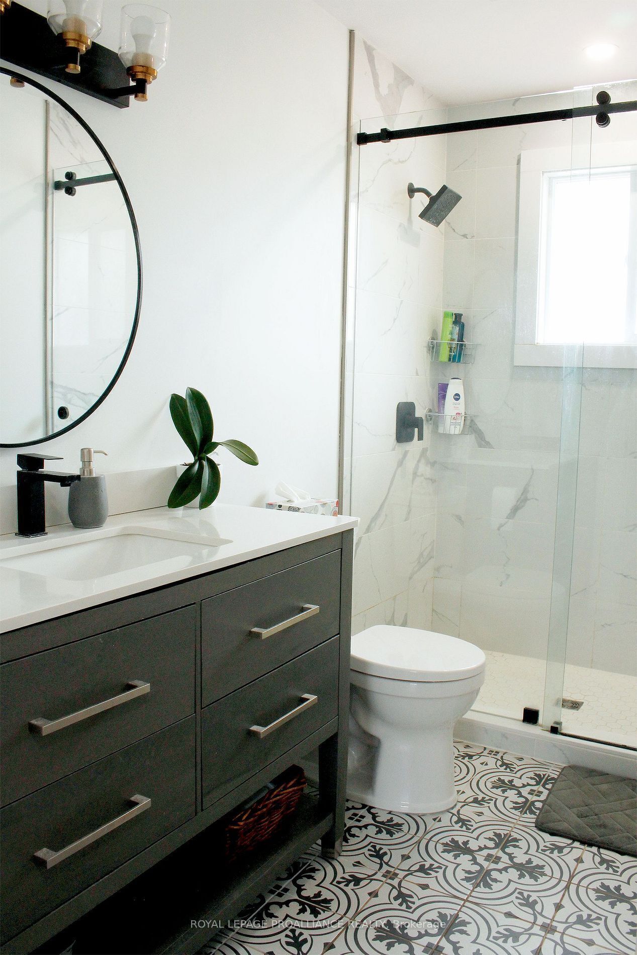 Shower, towels, soap, shampoo