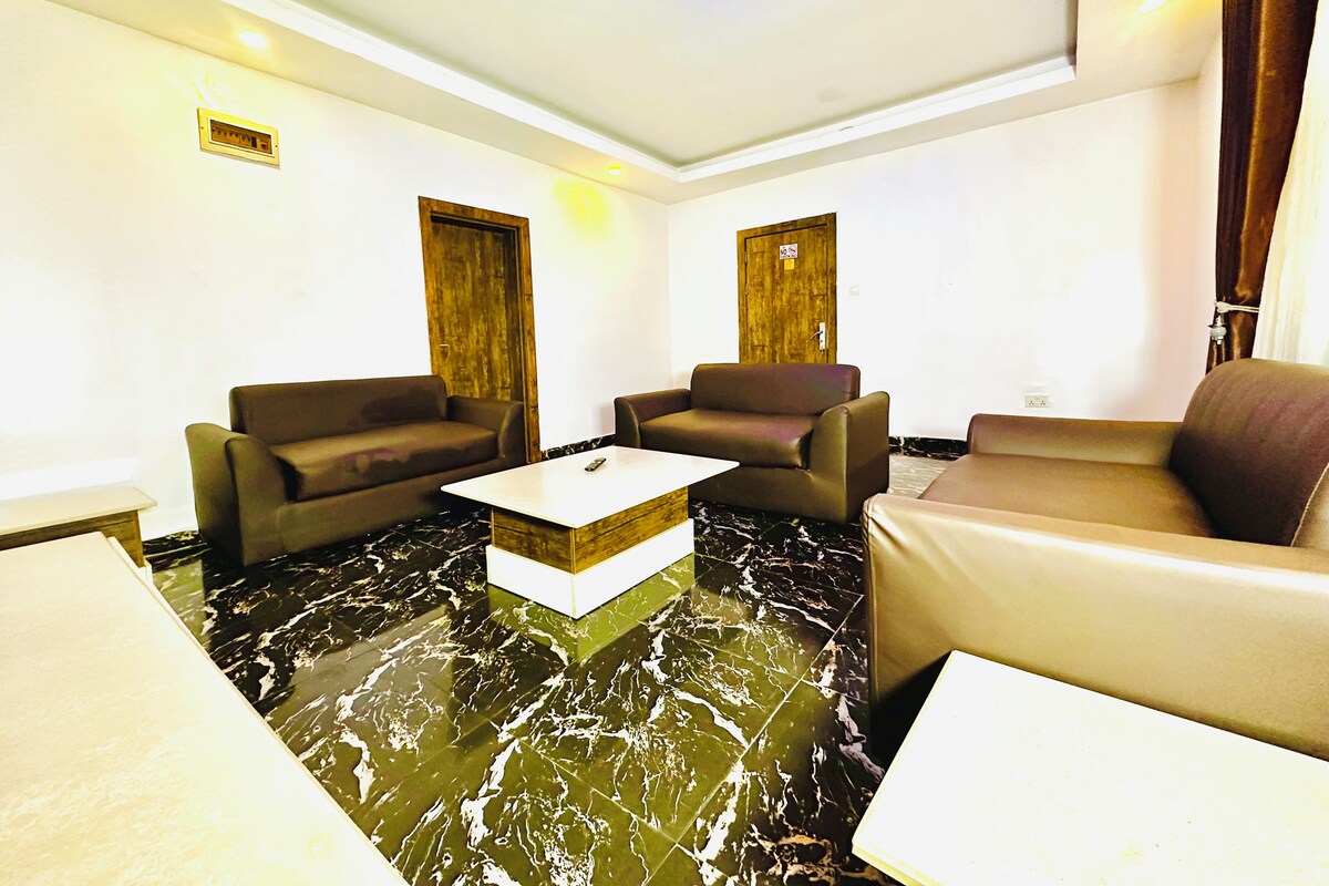 Junior Studio Suite | Living area | TV, Netflix, streaming services