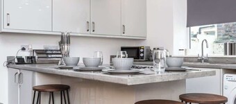 Stylish & Affordable home in Burnley with Parking