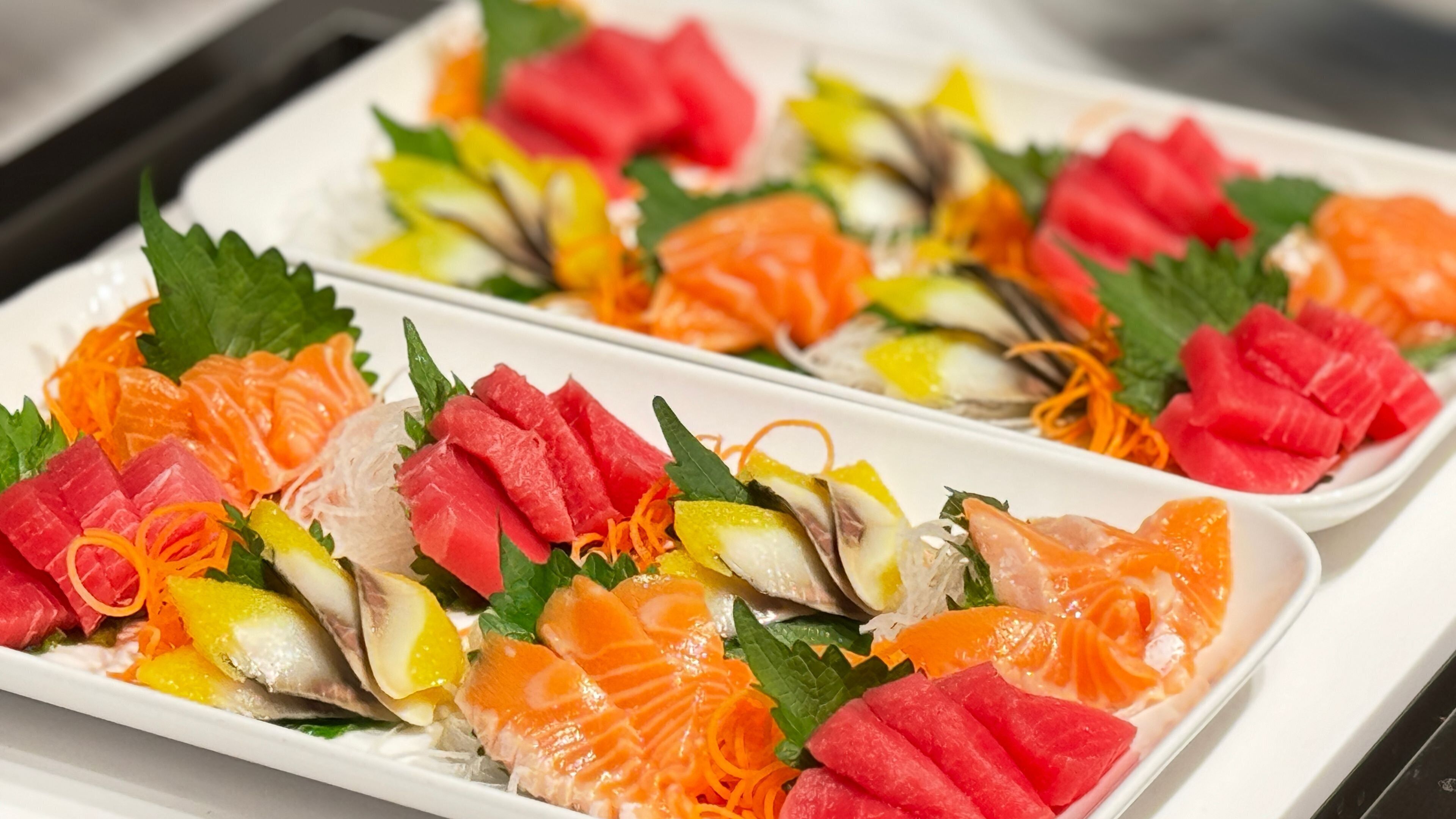 A tray of sushi with various ingredients.