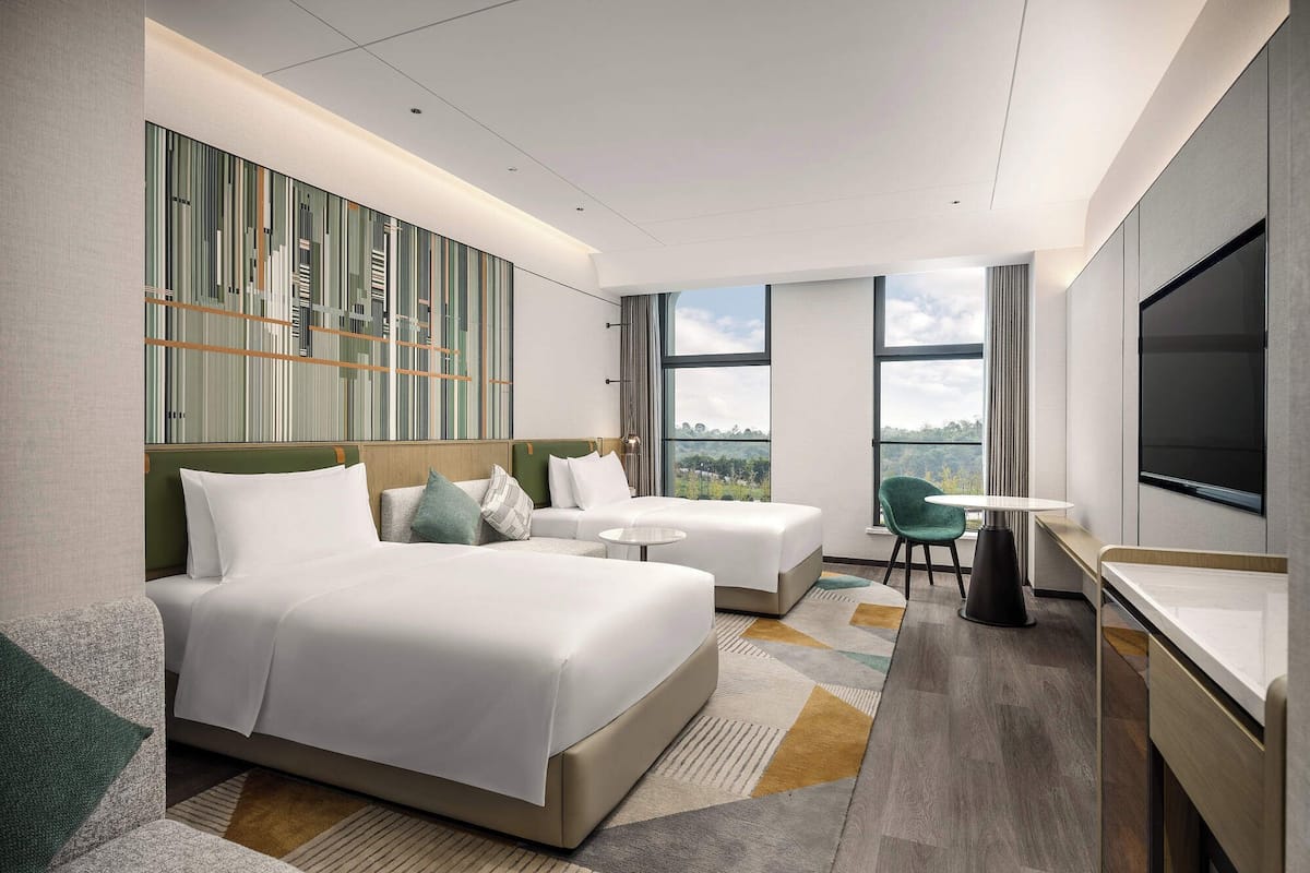 Premium bedding, minibar, in-room safe, laptop workspace