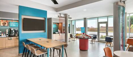 Desayuno continental incluido todos los días