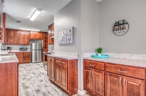 Private kitchen - Shelby Parks Farm Haddington Home (Memphis)